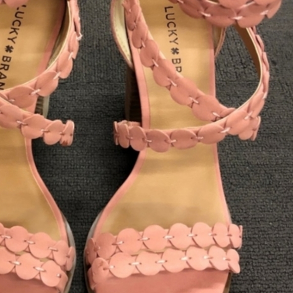 Lucky Brand Lamer Blush Sandles - Picture 4 of 4